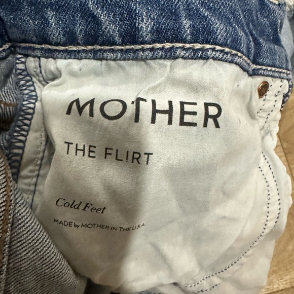 MOTHER Denim “The Flirt” in Cold Feet wash, size 24 - Picture 4 of 4